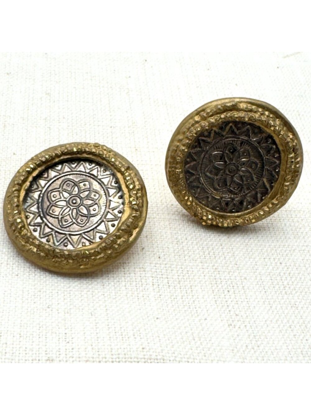 Gold-Tone & Silver-Tone Floral Clip-On Earrings Vtg Round Medallion Design 1.25"